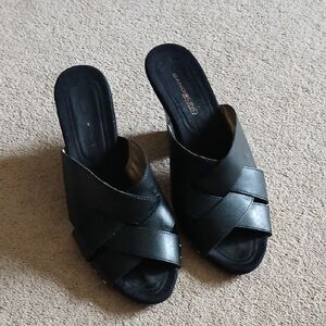 Bandolino Black Leather Crossover Slide Mules